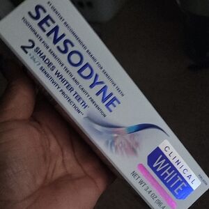 Sensodyne Clinical White Toothpaste